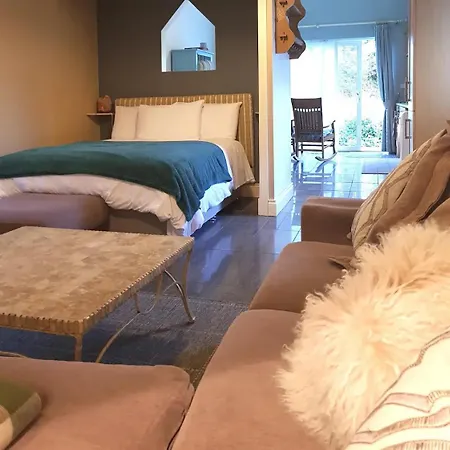 Self Catering בית נופש *